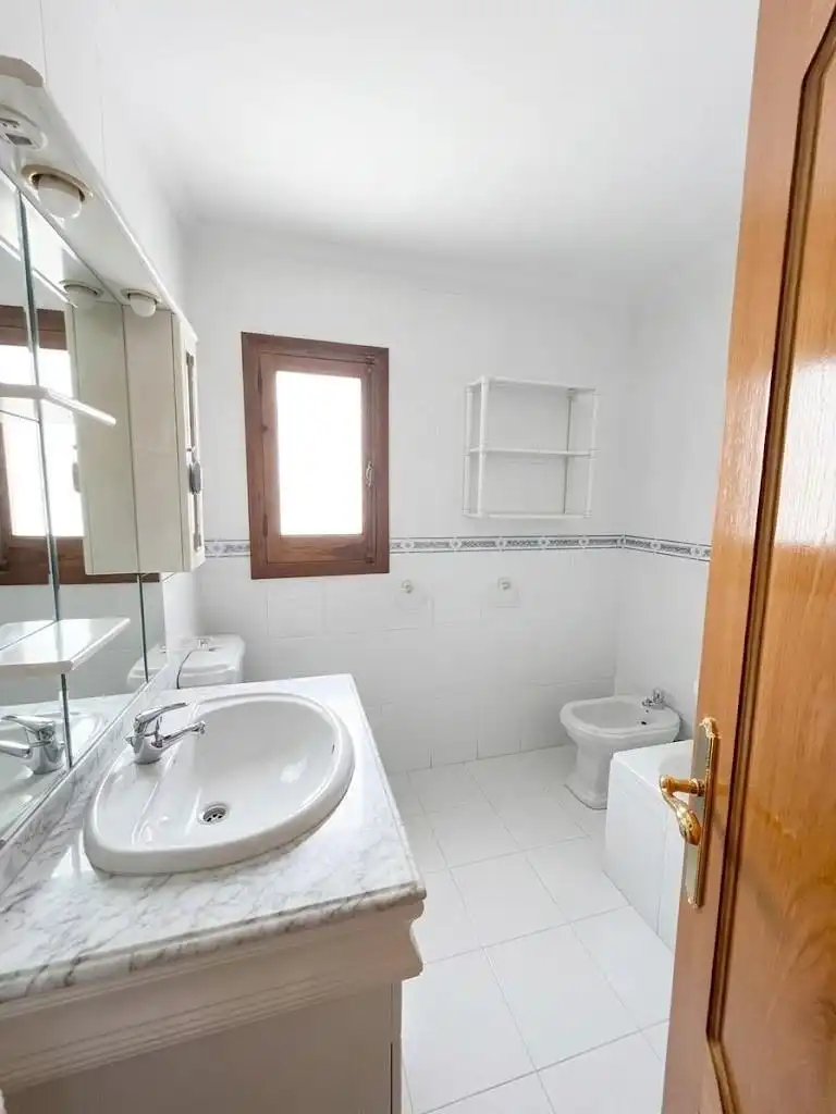 Bathroom of Flat for sale in Málaga  with Air Conditioner, Heating and Terrace