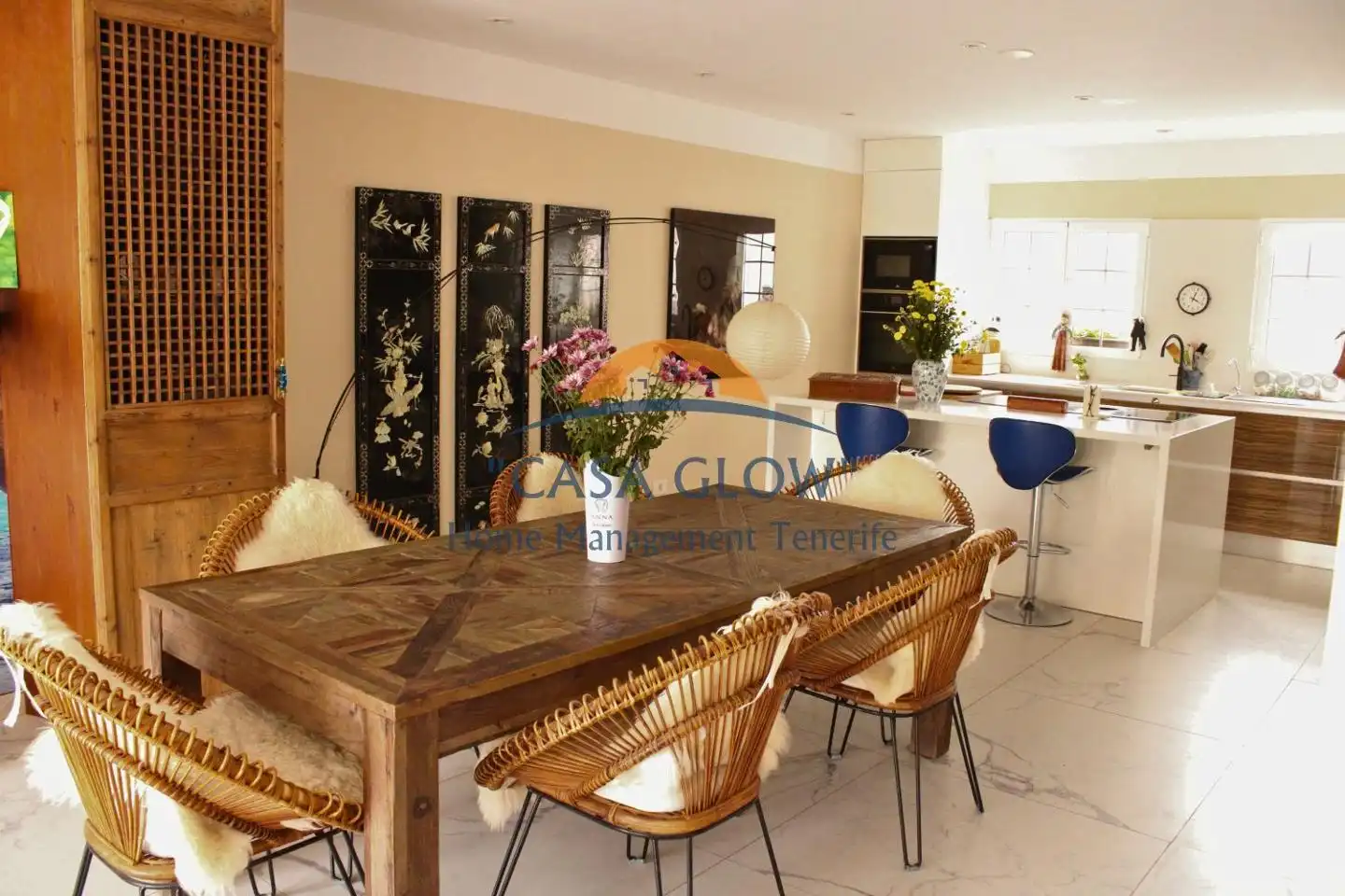 Esszimmer von Einfamilien-Reihenhaus zum Verkauf in Guía de Isora mit Klimaanlage, Heizung und Terrasse