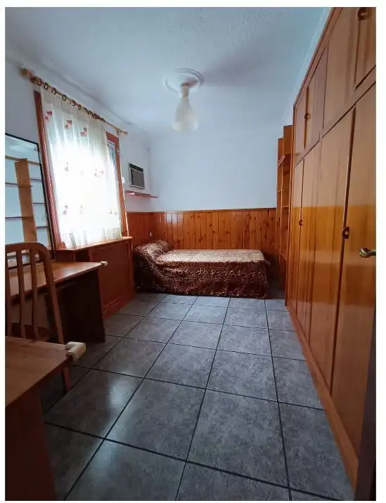 Habitación de Piso en venta en Zaragoza con Calefacción y Amueblado