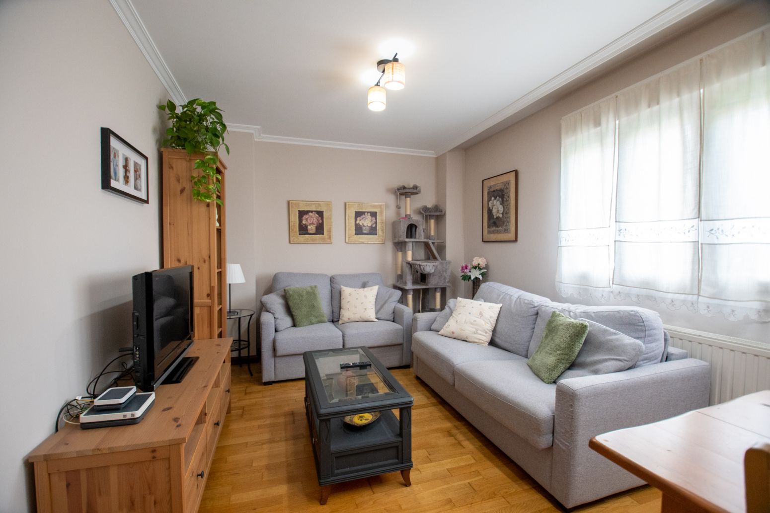 Living room of Flat for sale in Villaviciosa  with Heating, Private garden and Storage room