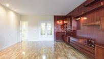 Living room of Apartment for sale in  Madrid Capital  with Air Conditioner, Heating and Parquet flooring