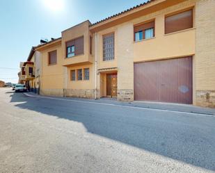 Vista exterior de Casa o xalet en venda en Caparroso amb Calefacció, Parquet i Terrassa