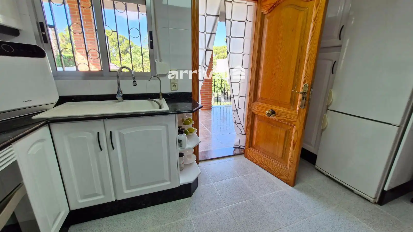 Cocina de Casa o chalet en venta en Paterna con Aire acondicionado, Jardín privado y Terraza