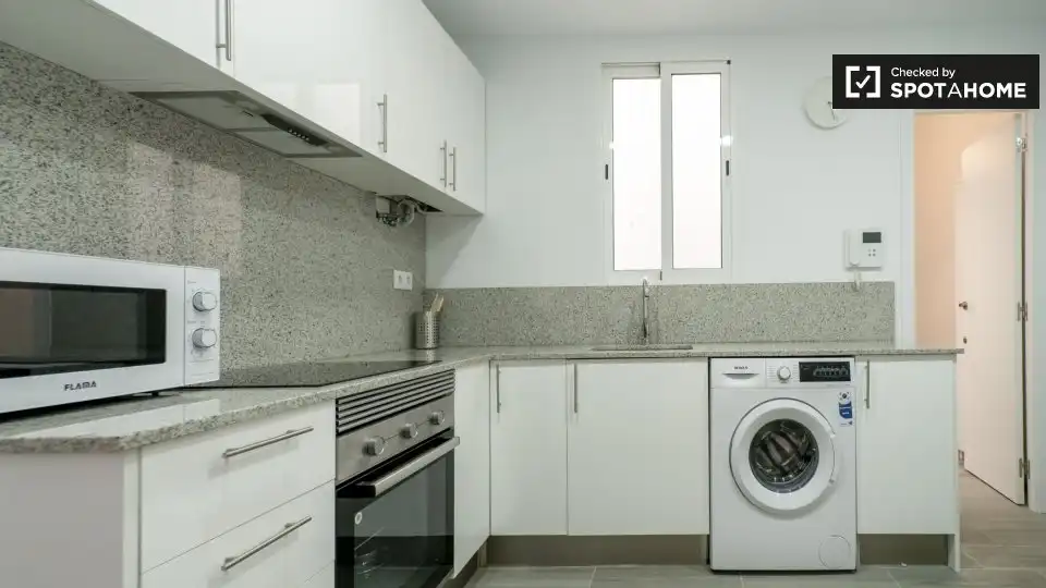 Cocina de Piso de alquiler en Valencia con Aire acondicionado, Calefacción y Amueblado