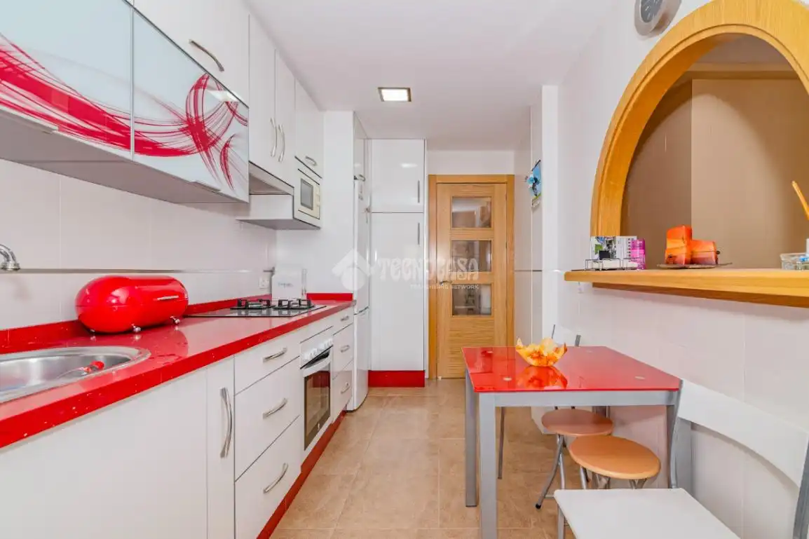 Cocina de Piso en venta en Lucena con Aire acondicionado y Amueblado