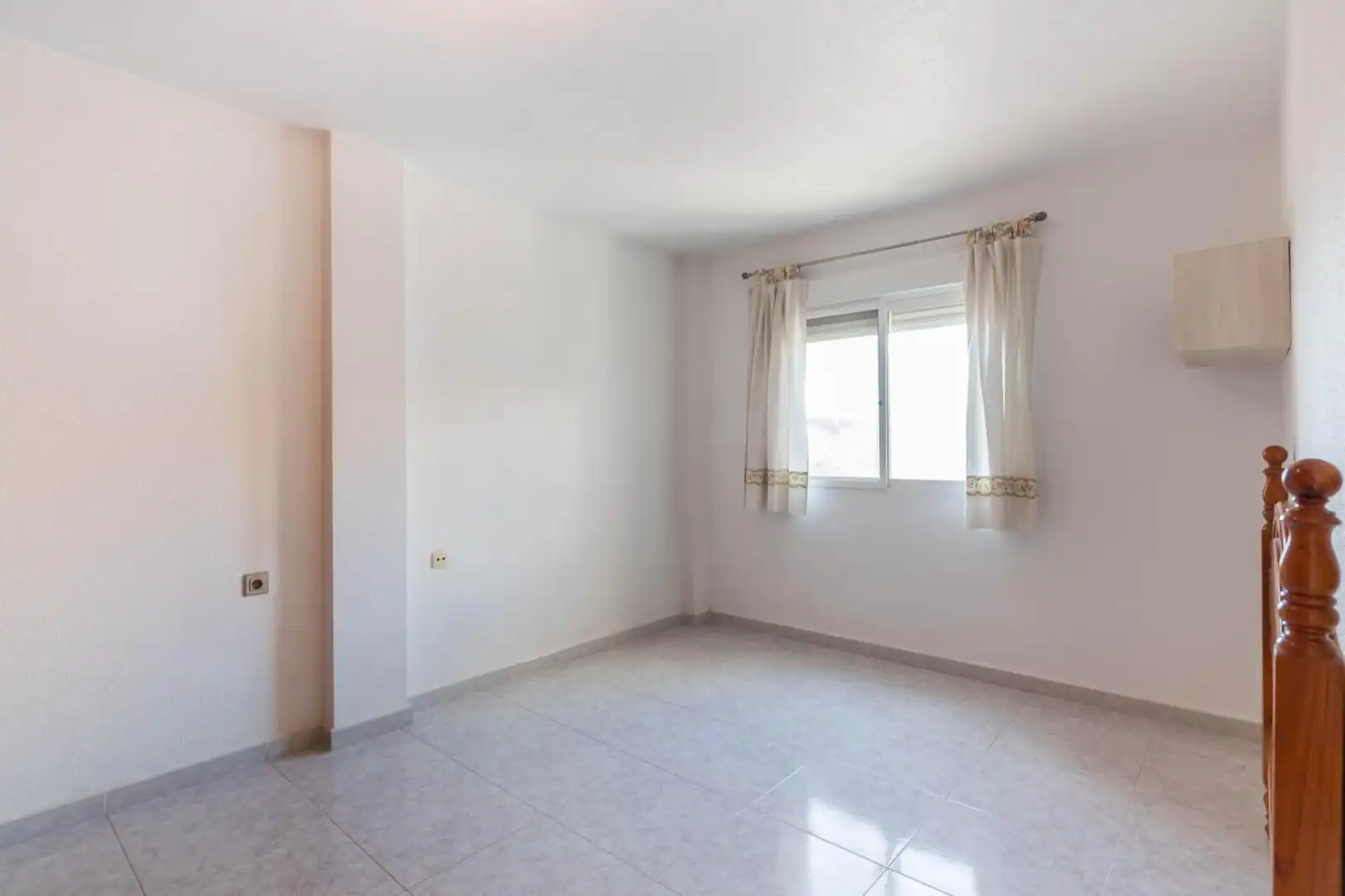 Schlafzimmer von Einfamilien-Reihenhaus zum Verkauf in Murcia mit Klimaanlage