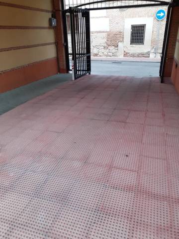 Garaje en Alquiler en Santa Clara en Casco histórico