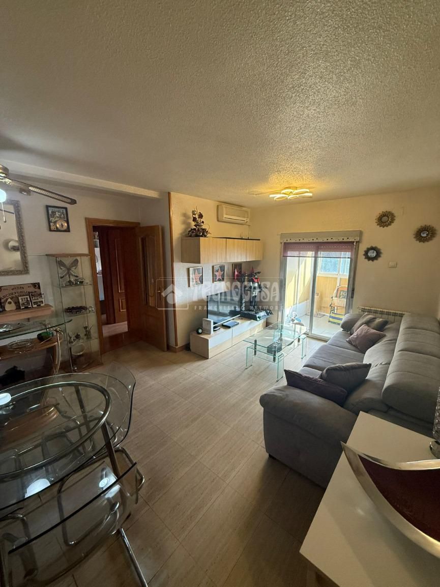 Sala d'estar de Pis en venda en Fuenlabrada amb Aire condicionat i Calefacció