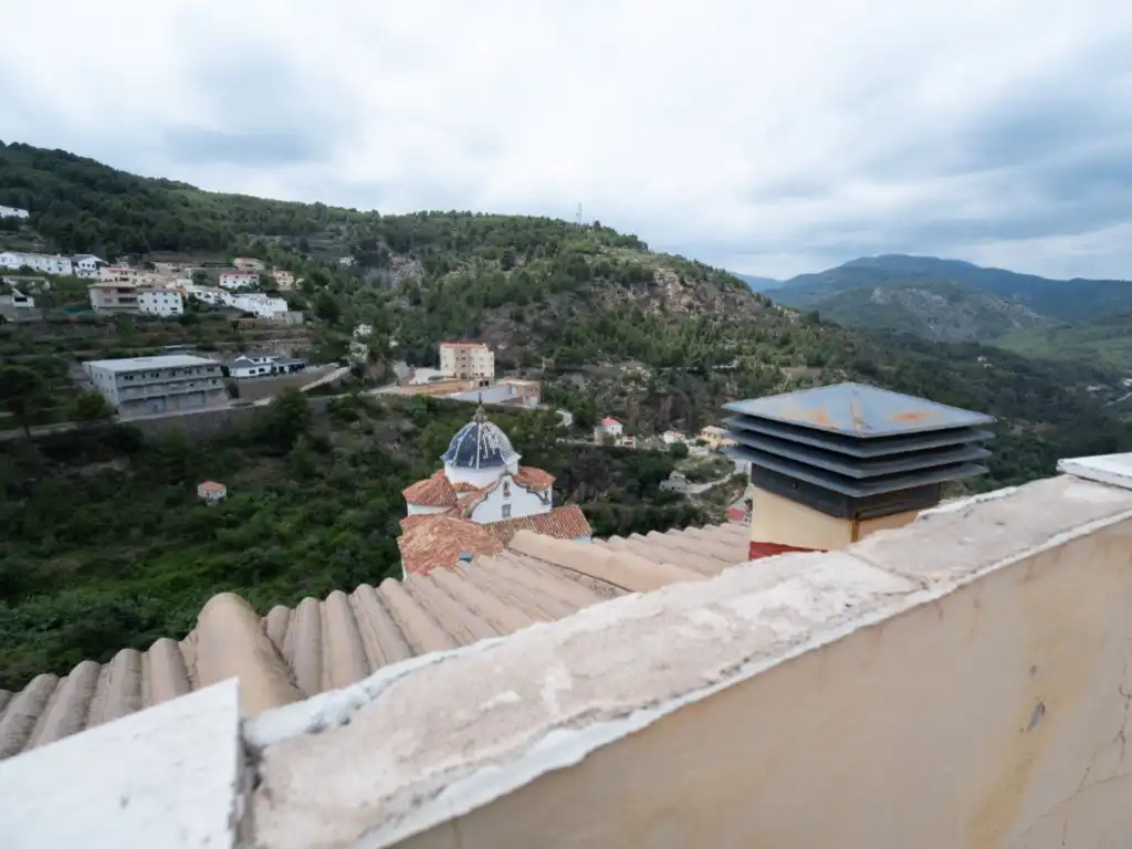 Vista exterior de Pis en venda en Llucena / Lucena del Cid