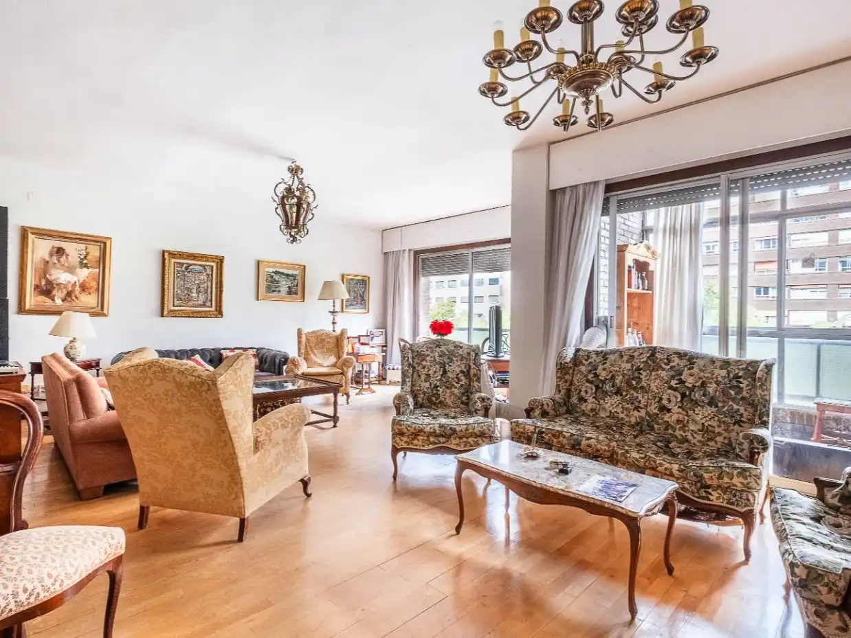 Sala de estar de Piso en venta en  Madrid Capital con Terraza y Balcón
