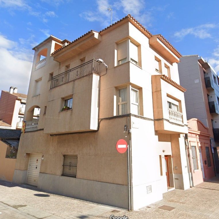 Vista exterior de Casa o xalet en venda en Girona Capital amb Terrassa, Traster i Internet