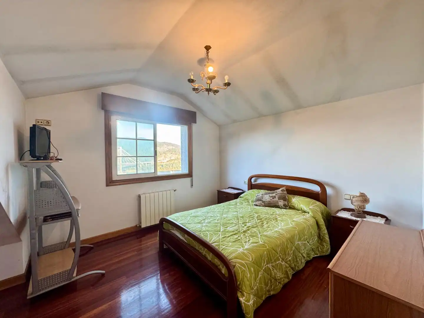 Schlafzimmer von Haus oder Chalet zum Verkauf in Redondela mit Heizung, Privatgarten und Parkett