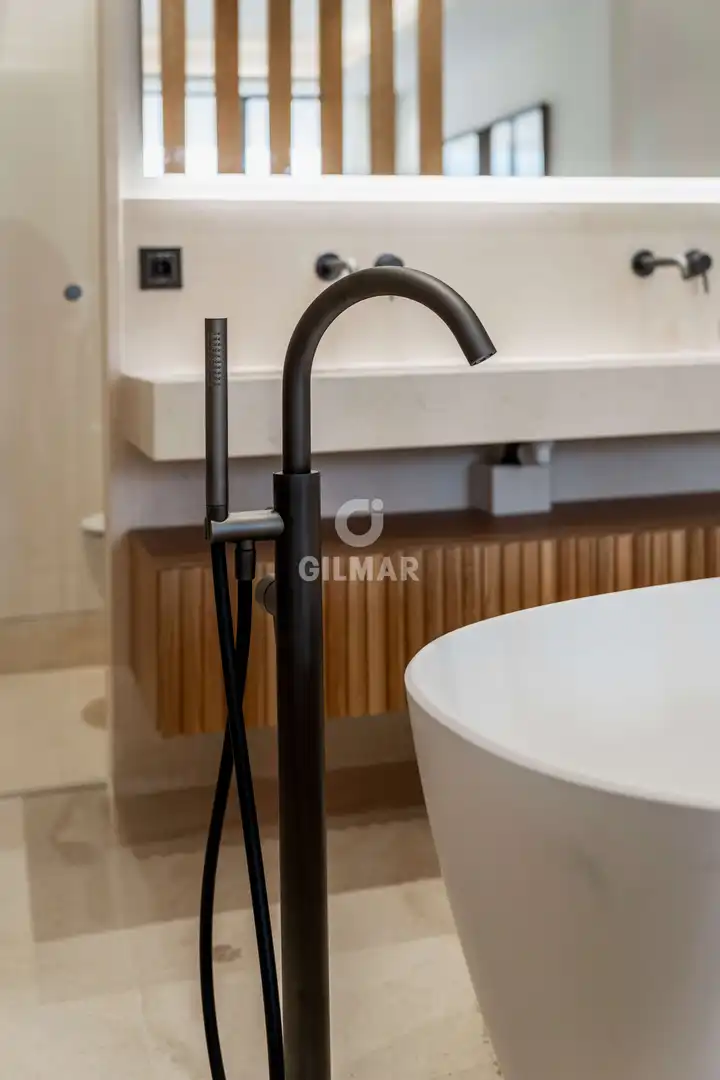 Bany de Apartament en venda en Marbella amb Calefacció