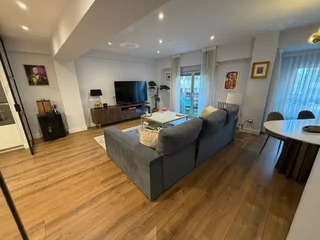 Sala de estar de Piso en venta en León Capital  con Calefacción, Parquet y Terraza