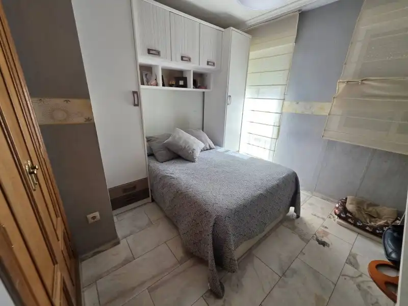 Dormitori de Casa o xalet en venda en Plasencia amb Aire condicionat, Jardí privat i Terrassa