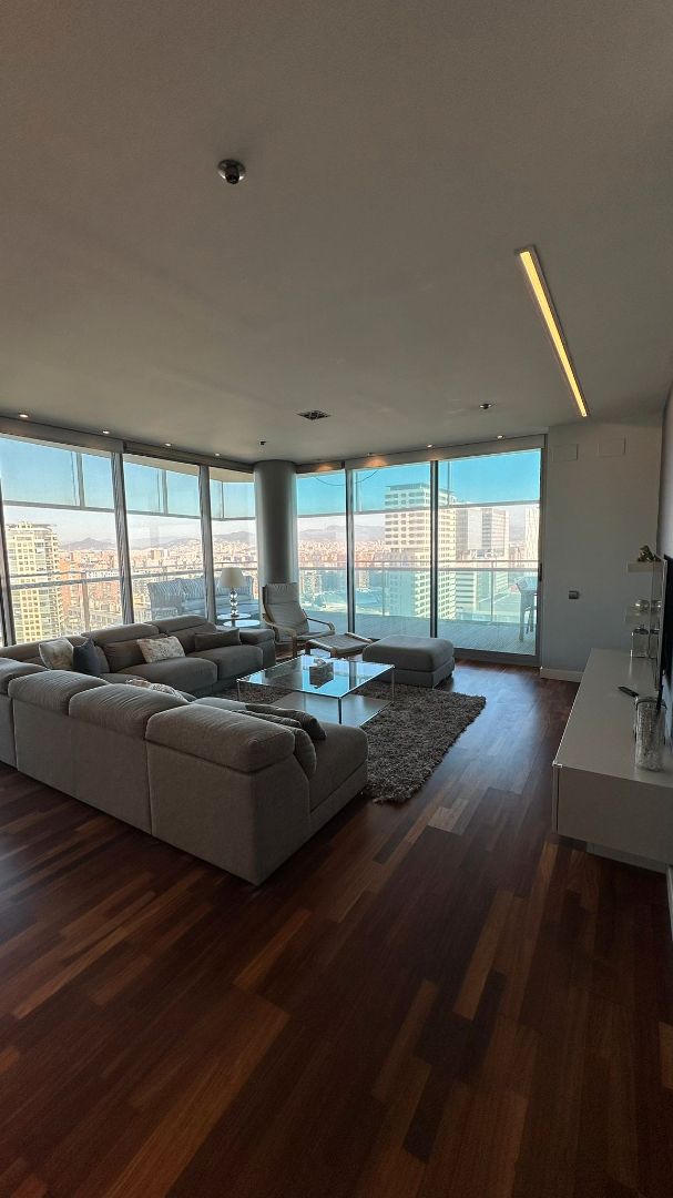 Sala d'estar de Pis de lloguer en  Barcelona Capital amb Terrassa, Moblat i Forn