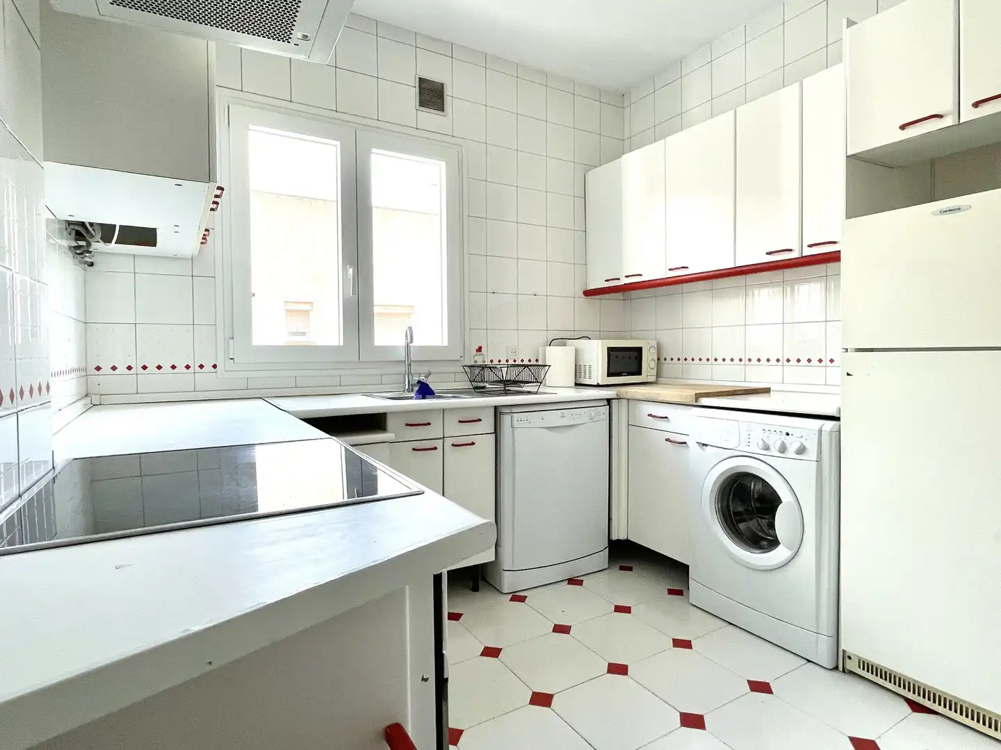 Kitchen of Flat for rent in Madrid  with Heating, Parquet flooring and Terrace