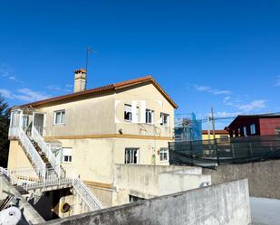 Vista exterior de Casa o xalet en venda en Vigo  amb Calefacció