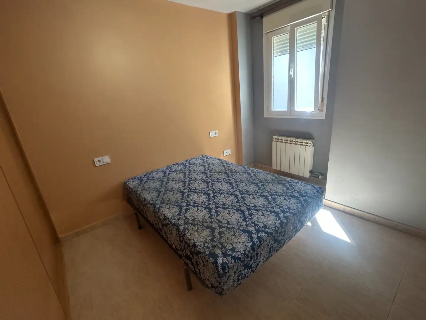 Schlafzimmer von Dachboden zum Verkauf in Valladolid mit Heizung, Terrasse und Abstellraum