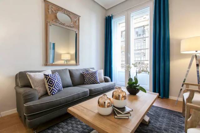 Piso en Alquiler en Calle de Esparteros, 1 en Sol