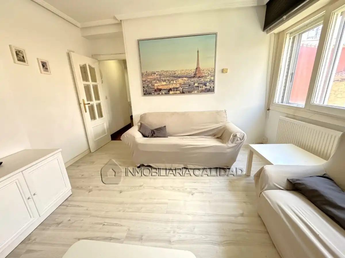 Sala de estar de Piso de alquiler en Burgos con Calefacción, Terraza y Amueblado