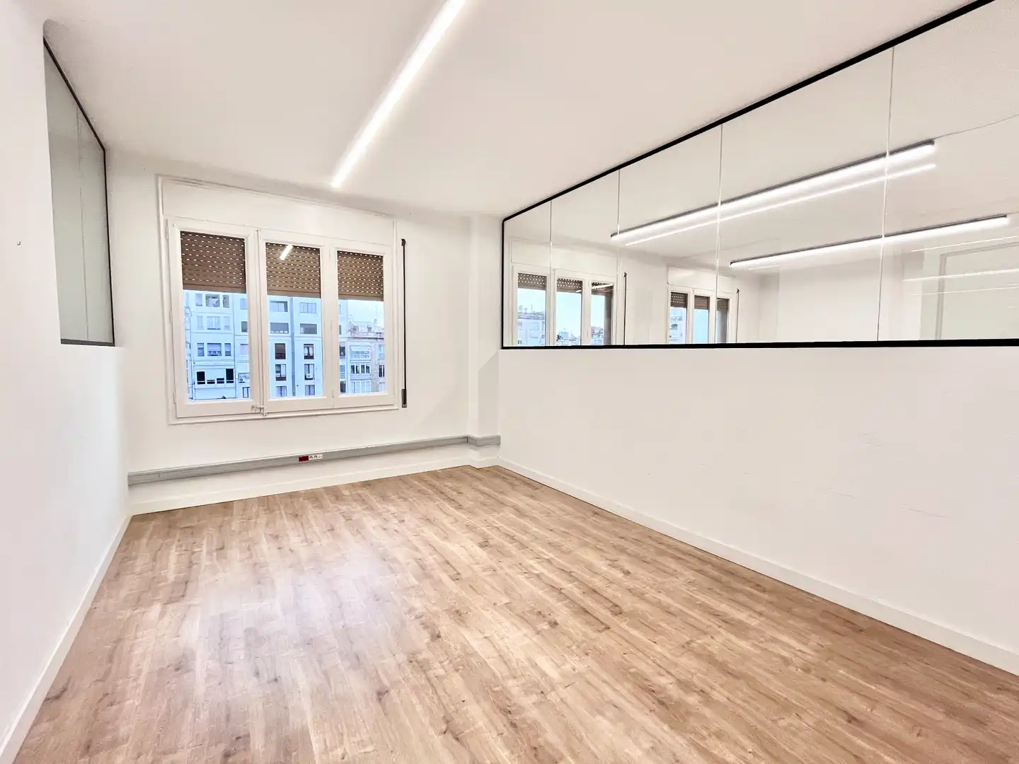 Bureau avec ascenseur à louer à Passeig de Gràcia 78, imagen 3