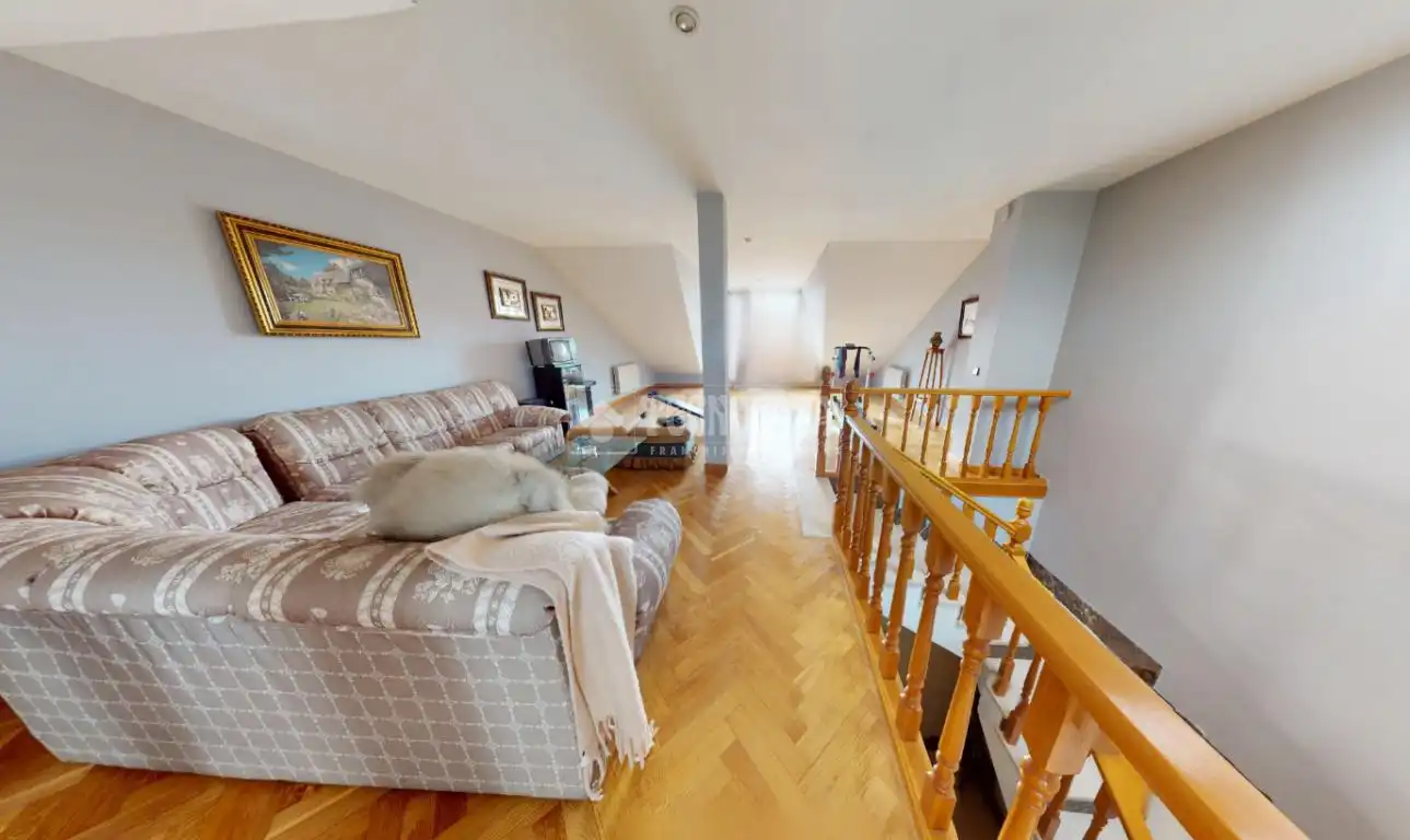 Wohnzimmer von Einfamilien-Reihenhaus zum Verkauf in Leganés mit Heizung, Parkett und Terrasse