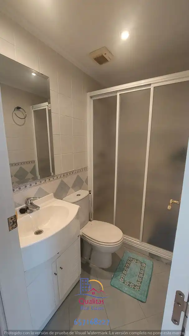 Baño de Apartamento de alquiler en Oliva con Aire acondicionado, Calefacción y Jardín privado