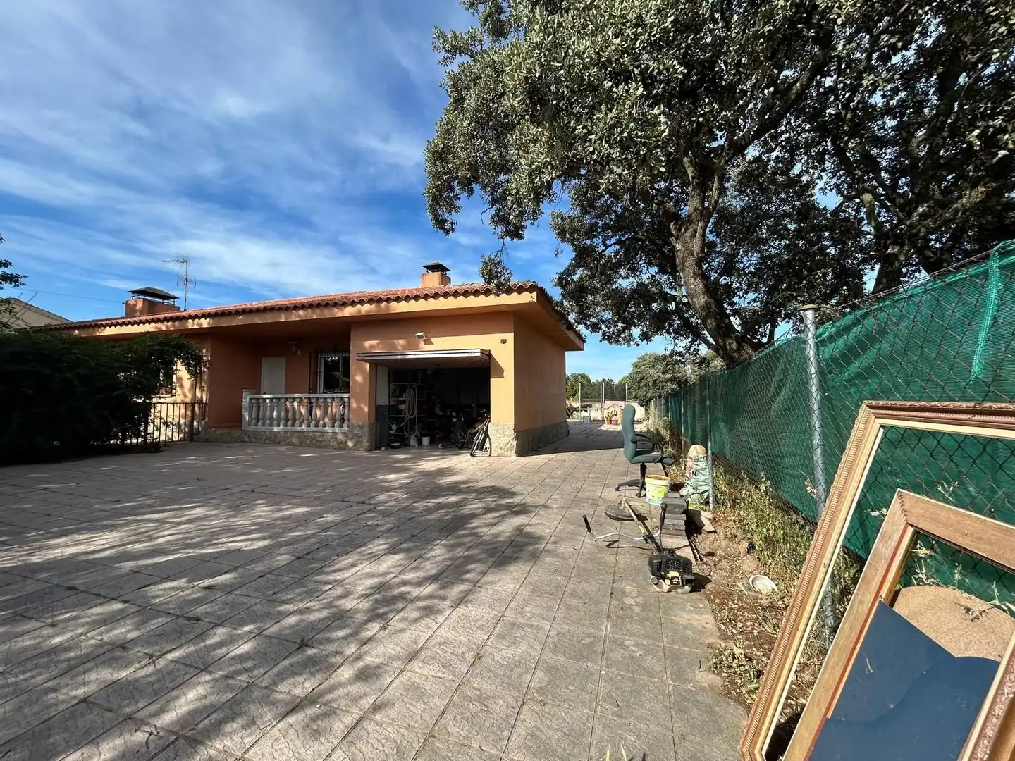 Vista exterior de Casa o chalet en venta en San Román de los Montes con Calefacción, Jardín privado y Piscina