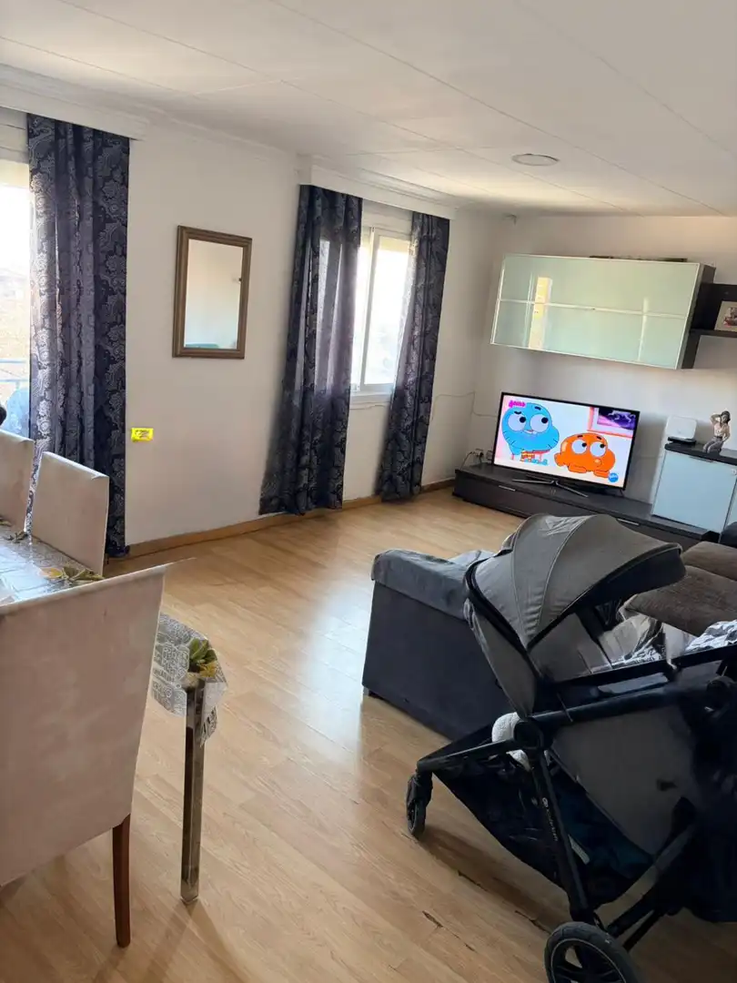 Piso con terraza en venta en Cerdanyola, imagen 3