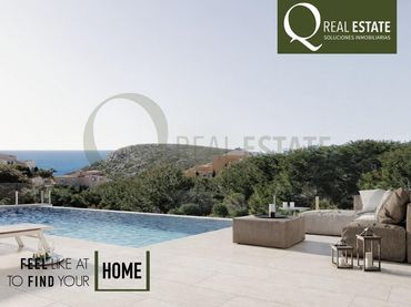 Chalet de obra nueva con balcón en venta en Urbanización Cumbre del Sol 1