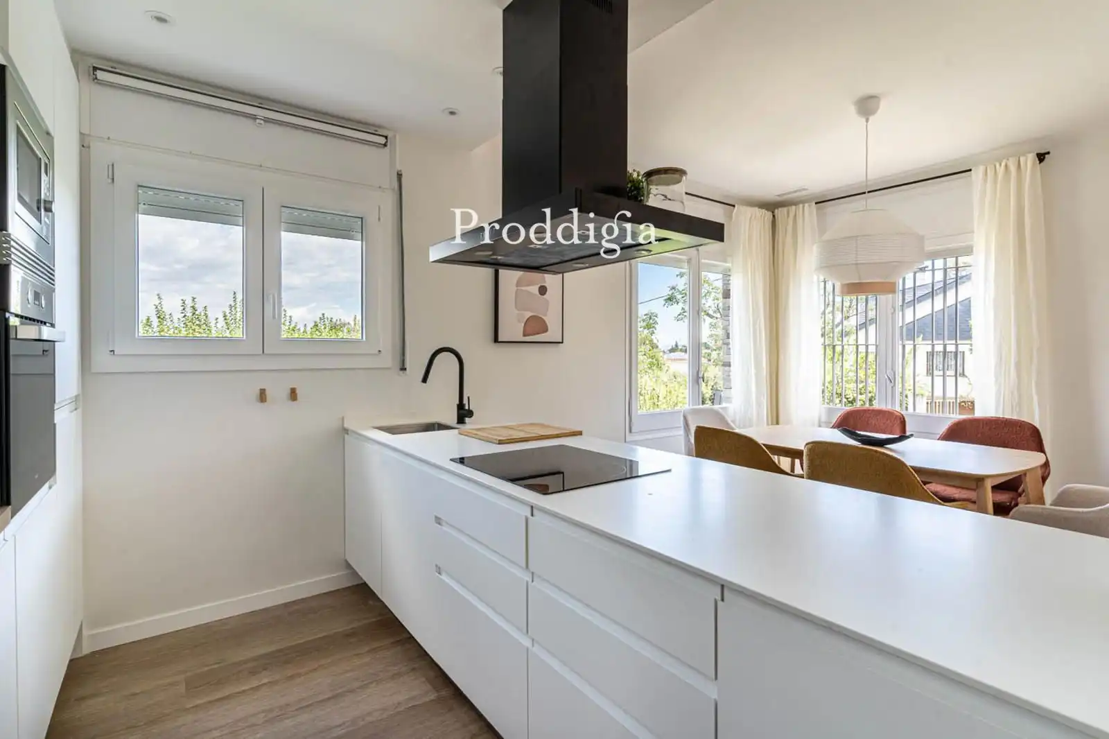 Cocina de Casa o chalet de alquiler en Sant Cugat del Vallès con Aire acondicionado, Calefacción y Piscina