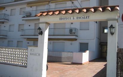 Vista exterior de Apartament en venda en L'Escala amb Balcó