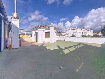 Local comercial en venda a Estepona - Estepona,Diana Park,Calle Nueva Atalaya