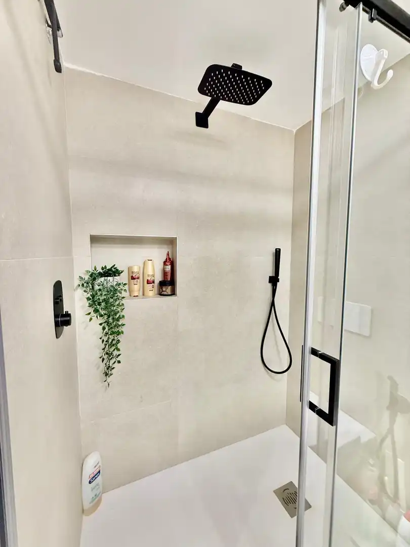 Badezimmer von Dachboden zum Verkauf in San Pedro del Pinatar mit Klimaanlage, Heizung und Privatgarten