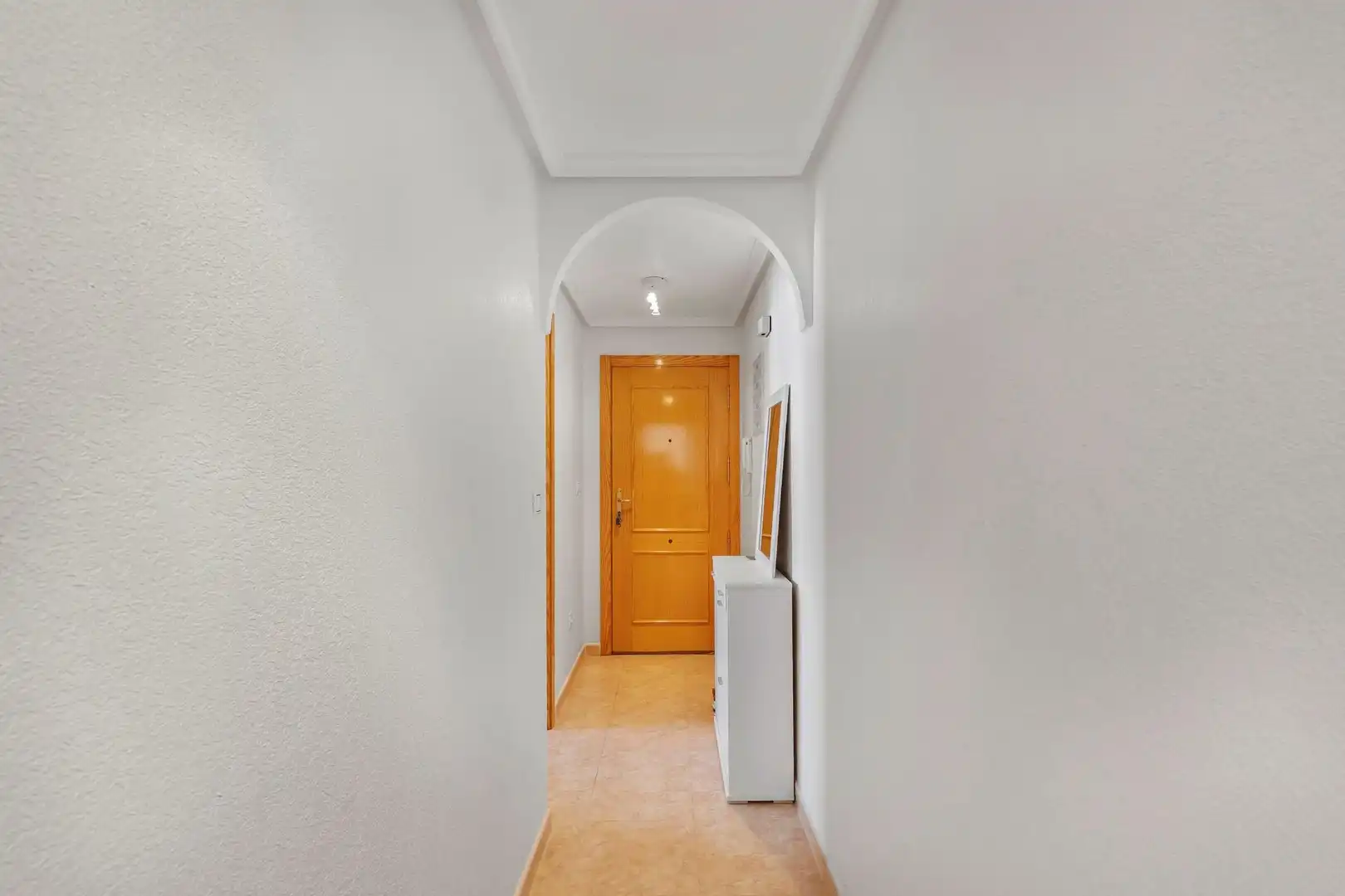 Apartamento en venta en Torrevieja con Piscina, Amueblado y Microondas