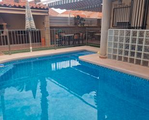 Piscina de Casa adosada en venda en Mazarrón amb Aire condicionat, Terrassa i Piscina