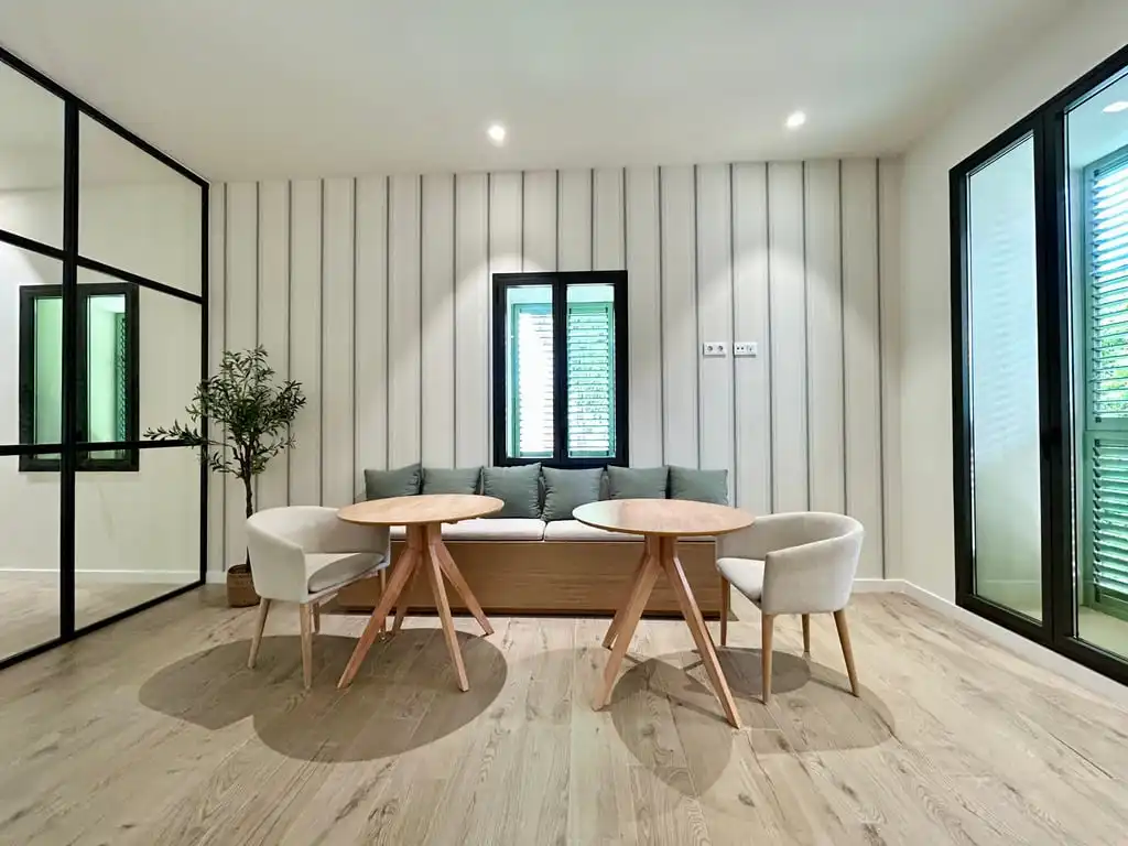 Comedor de Apartamento de alquiler en Dénia con Aire acondicionado, Jardín privado y Terraza