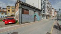 Vista exterior de Casa adosada en venda en Langreo amb Jardí privat