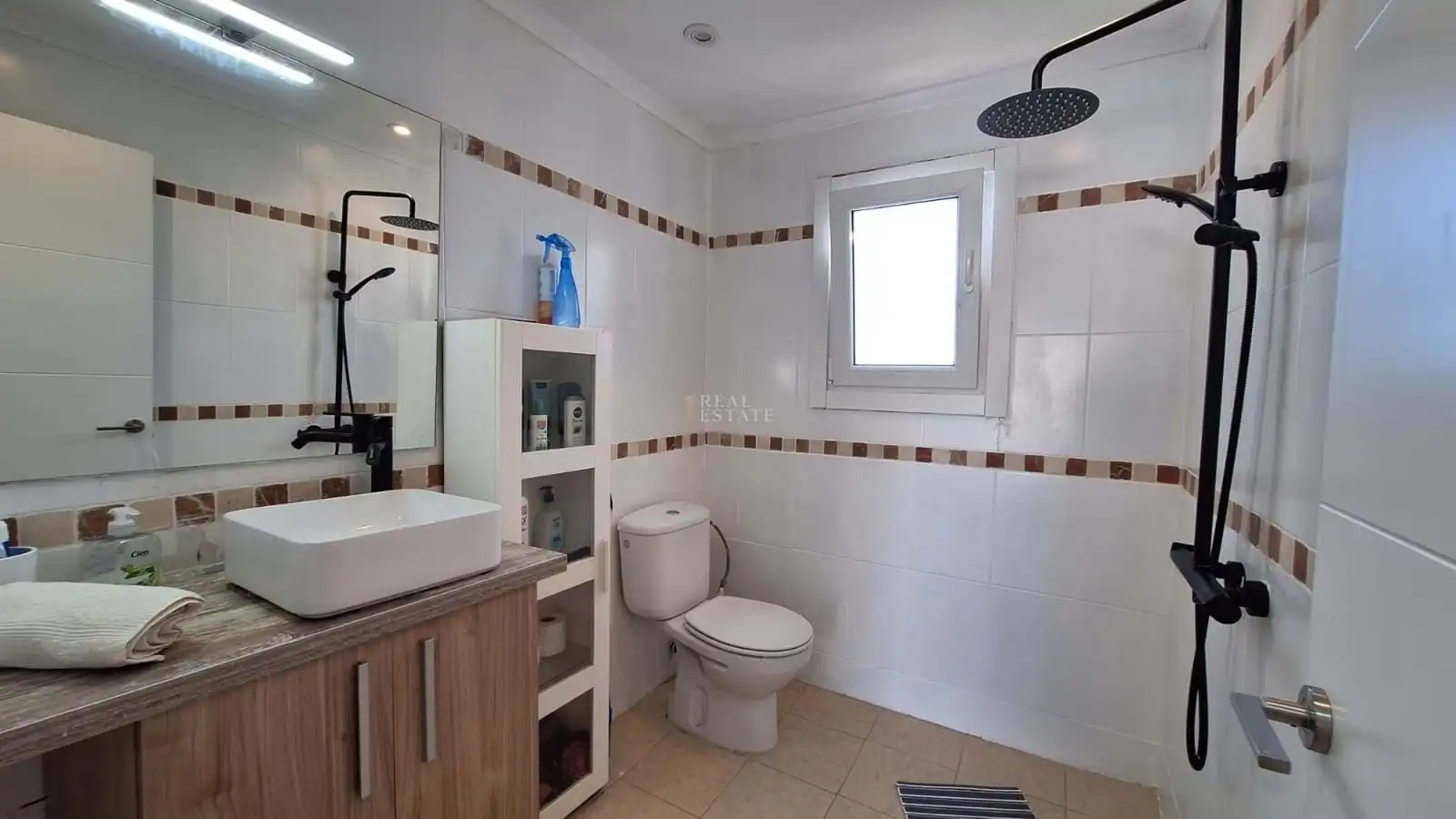 Bathroom of Houses for sale in Dénia  with Air Conditioner and Terrace