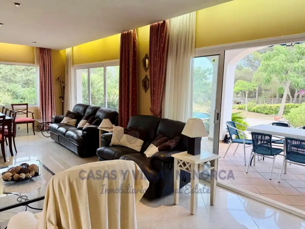 Sala d'estar de Finca rústica en venda en Sant Lluís