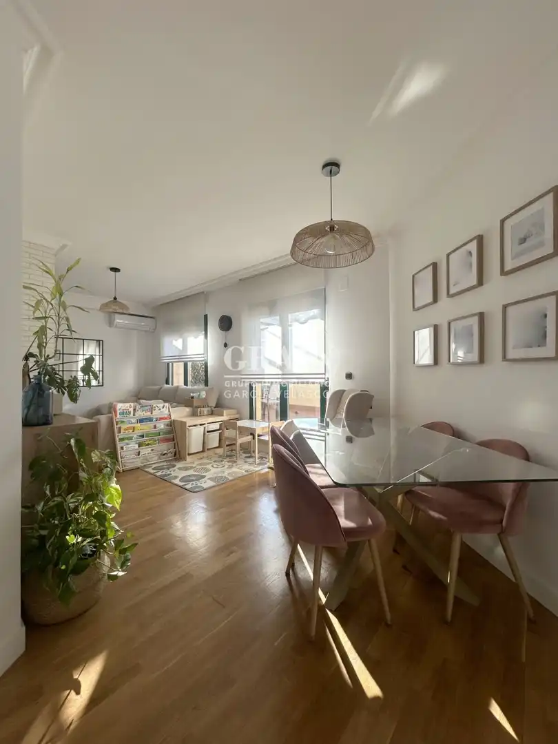 Sala de estar de Ático en venta en Albacete con Aire acondicionado, Calefacción y Parquet