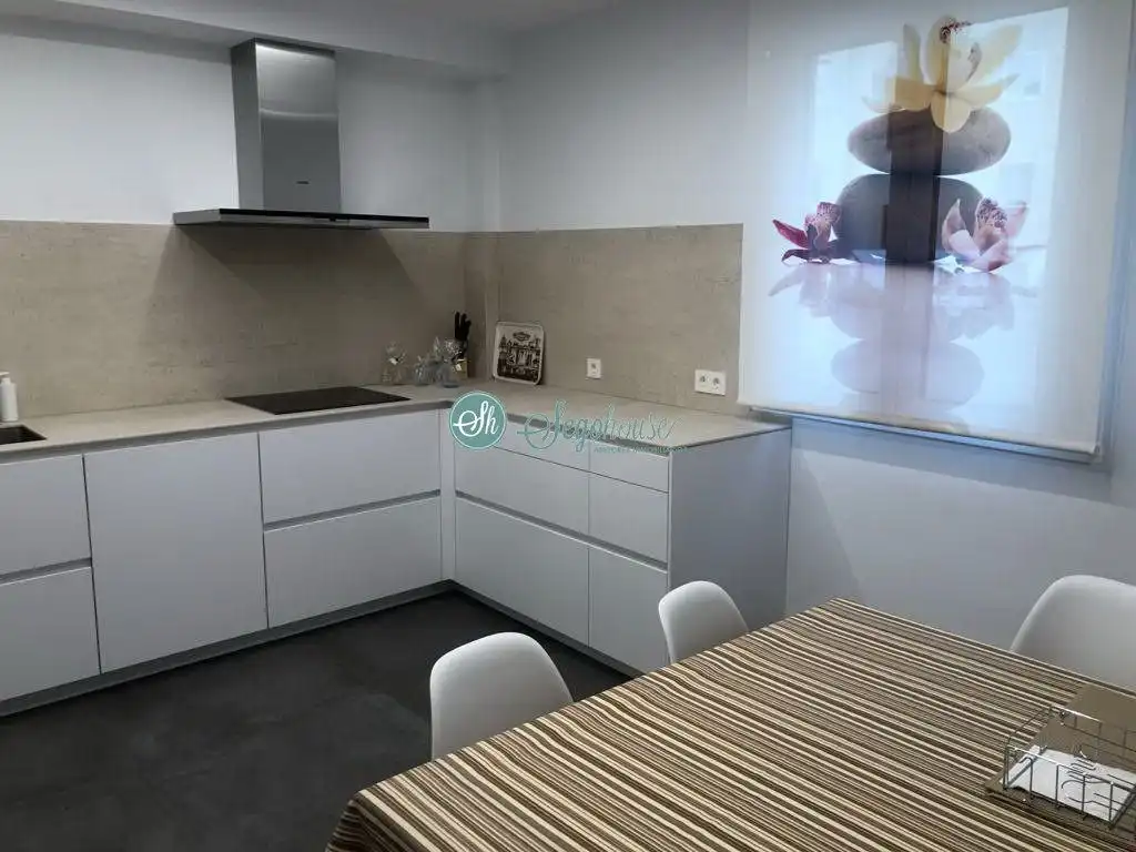 Cocina de Piso de alquiler en Segovia con Calefacción, Terraza y Amueblado