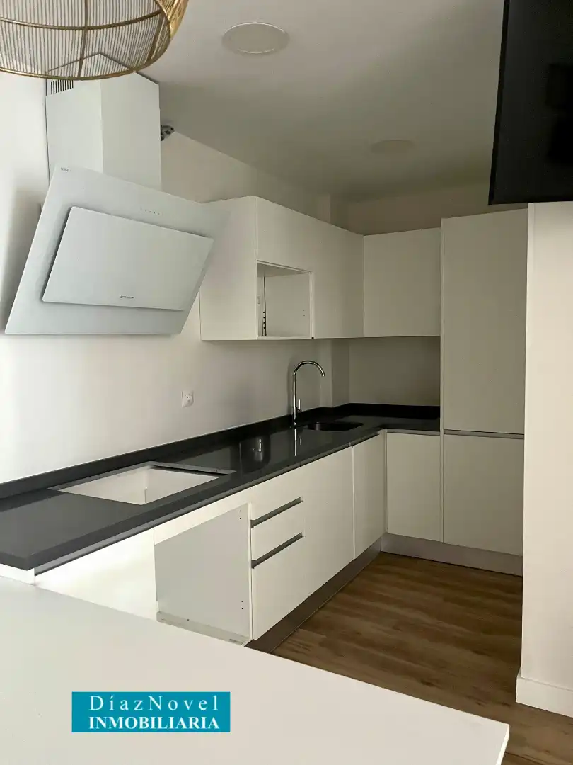 Cocina de Local en venta en Málaga con Aire acondicionado, Calefacción y Parquet