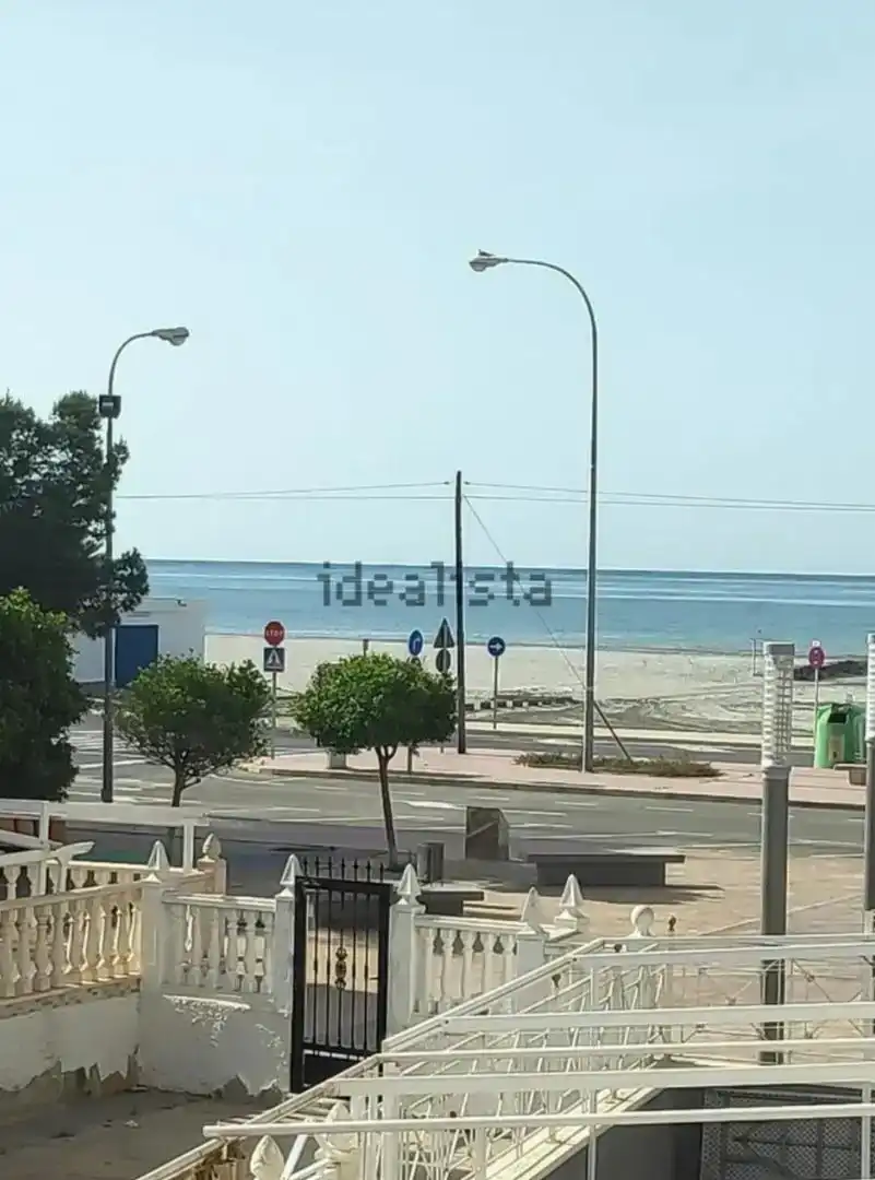 Vista exterior de Dúplex en venda en Santa Pola amb Aire condicionat