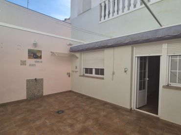 Casa en venta en Calle Luis Dorado 1