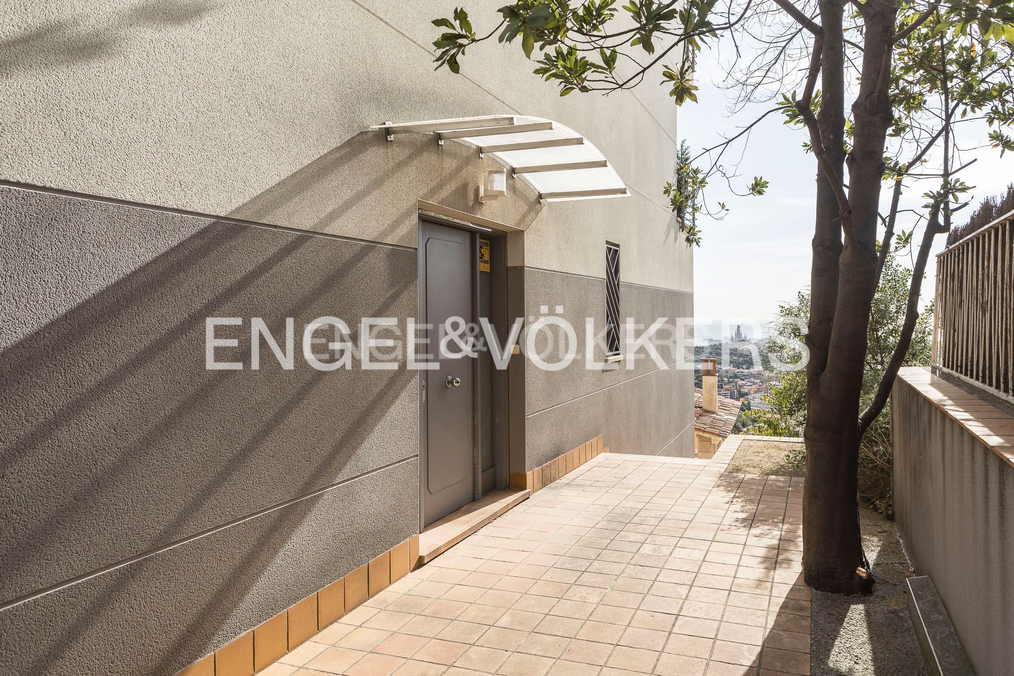 Terrassa de Casa o xalet en venda en  Barcelona Capital amb Aire condicionat, Calefacció i Jardí privat