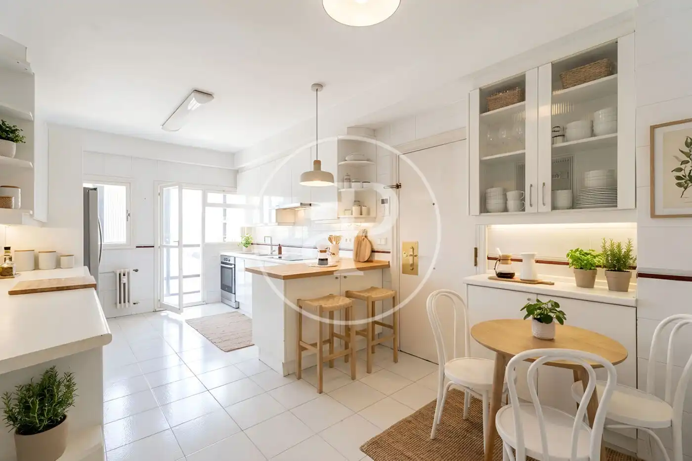 Vista exterior de Piso en venta en Madrid con Aire acondicionado, Calefacción y Jardín privado