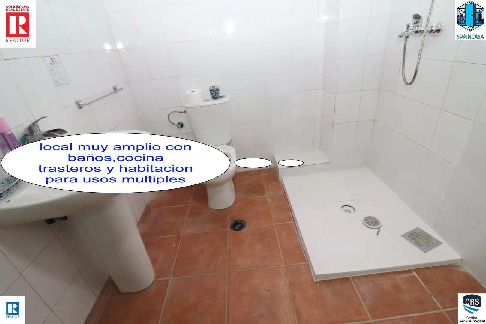 Badezimmer von Geschaftsraum zum Verkauf in Aljaraque mit Klimaanlage und Heizung