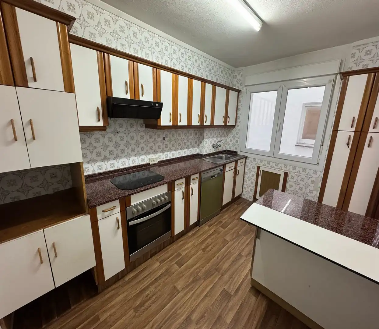 Cocina de Piso en venta en Gijón  con Calefacción y Parquet